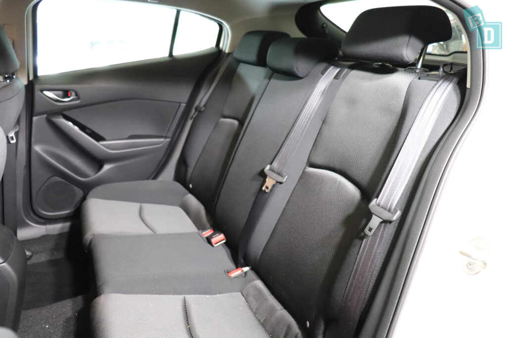 Mazda 3 outlet seats