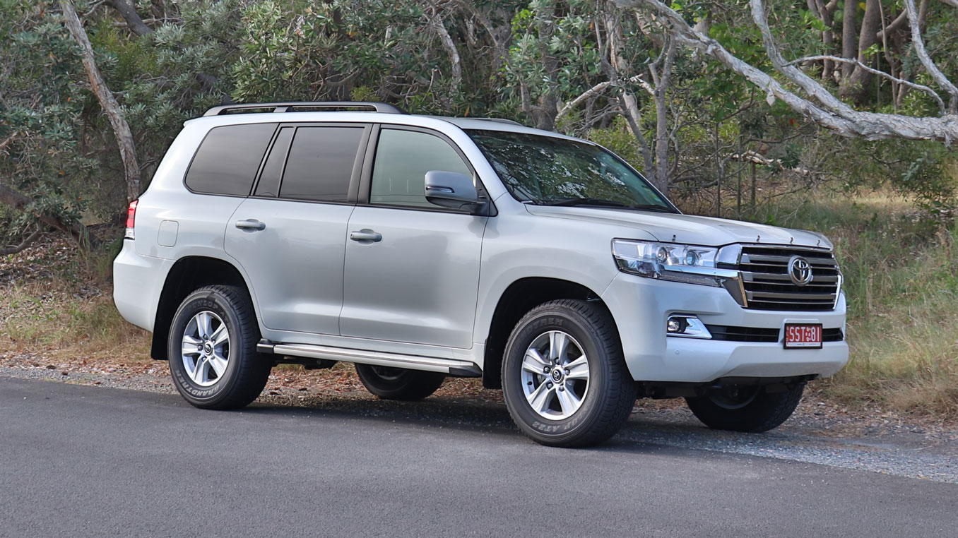 toyota land cruiser isofix