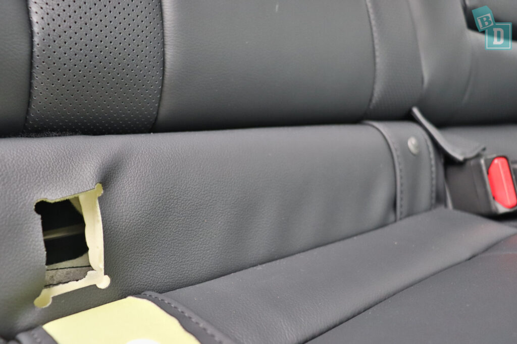 Subaru Impreza 2020 2.0i-S isofix child seat anchor connection points