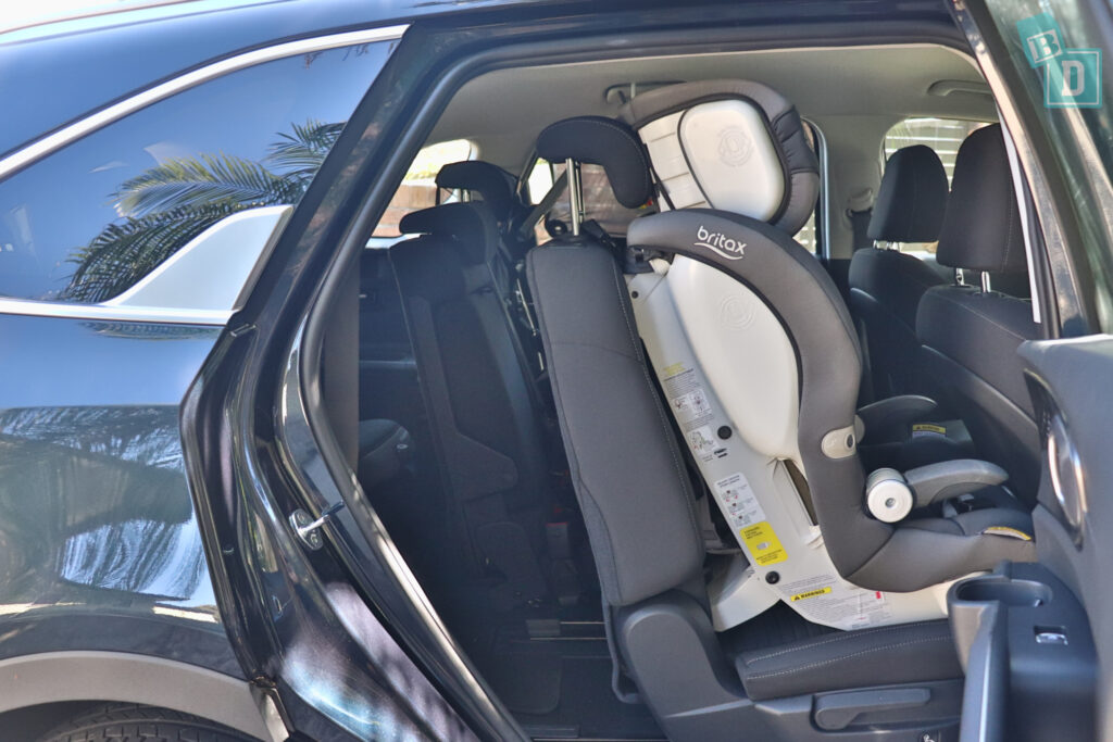 2021 Kia Sorento Sport and GT-Line access to the third row with child seats installed in the second row