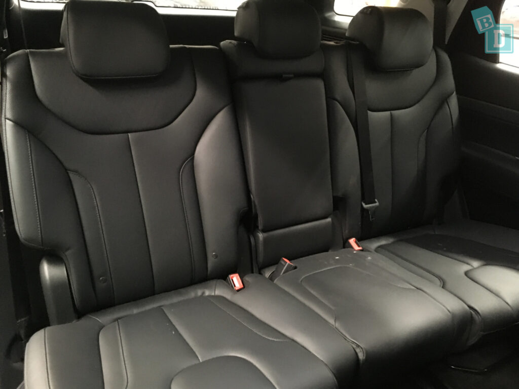 2021 Hyundai Palisade Highlander bench seat option for row 2