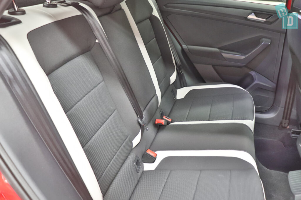 2021 Volkswagen T-Roc Sportline ISOFIX child seat anchorages in the second row
