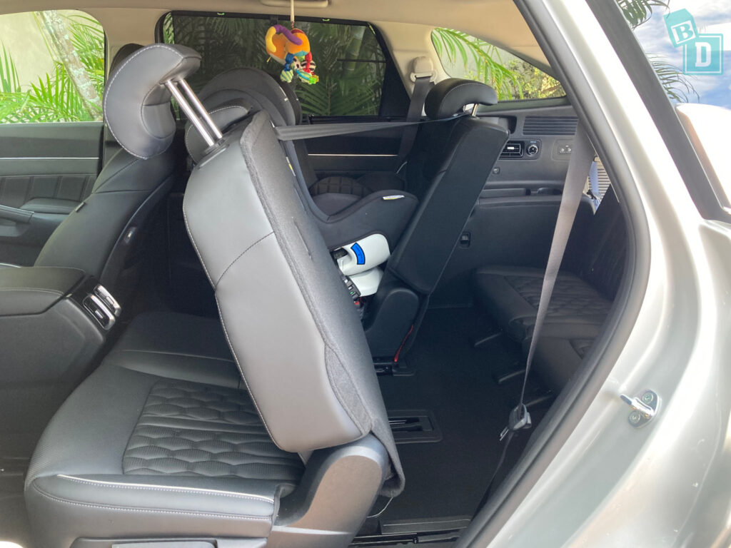 2024 Kia Sorento access to the third row with child seats installed in the second row 