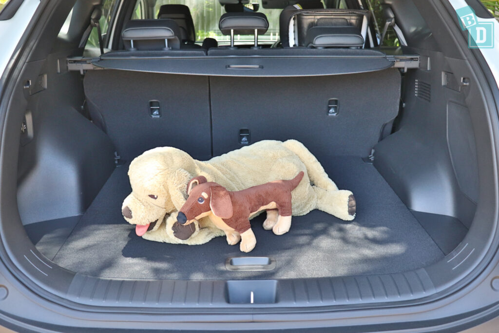 2022 Kia Sportage GT Line boot space for dogs with two rows of seats in use