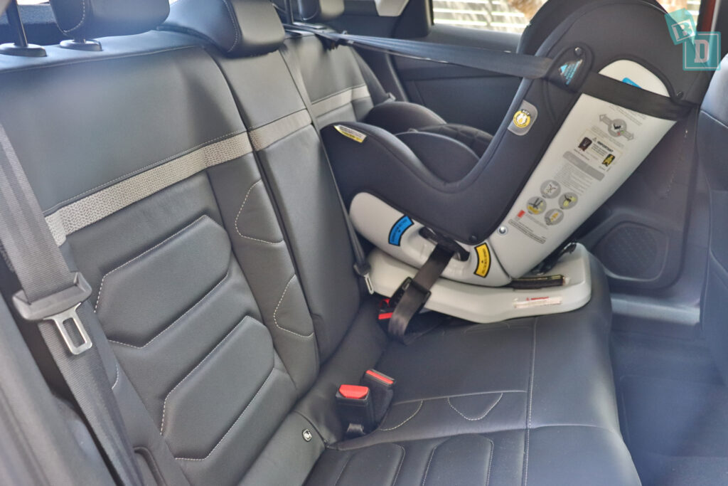 2022 Citroen C4 legroom with rear-facing child seats installed in the second row