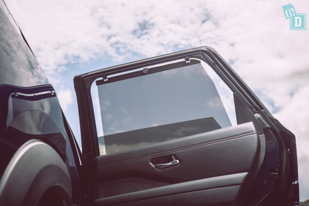 2023 Nissan Pathfinder rear window blinds
