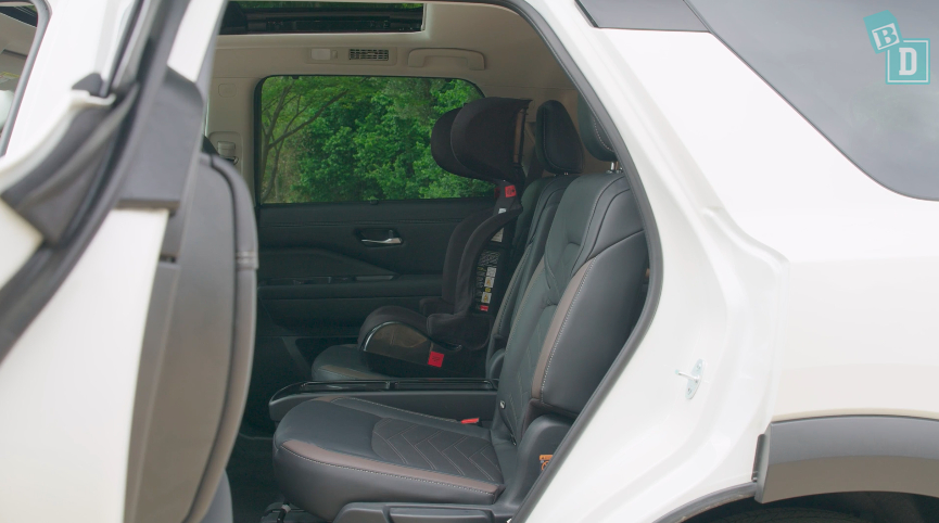 2023 Nissan Pathfinder with child seat in second row