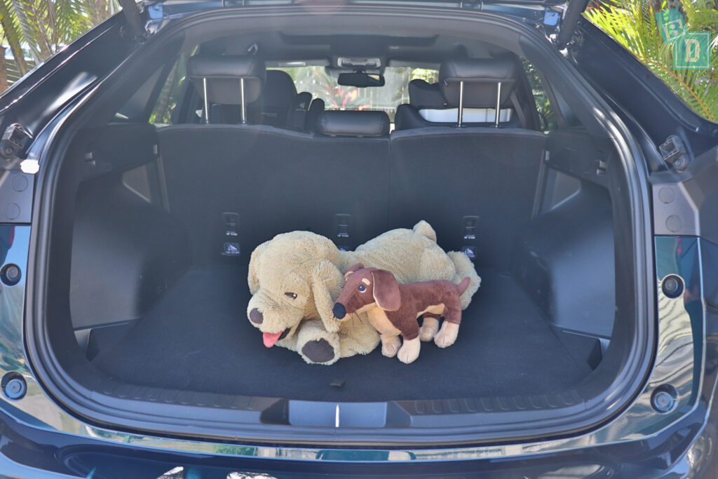 2023 Haval H6 GT boot space for dogs with two rows of seats in use 