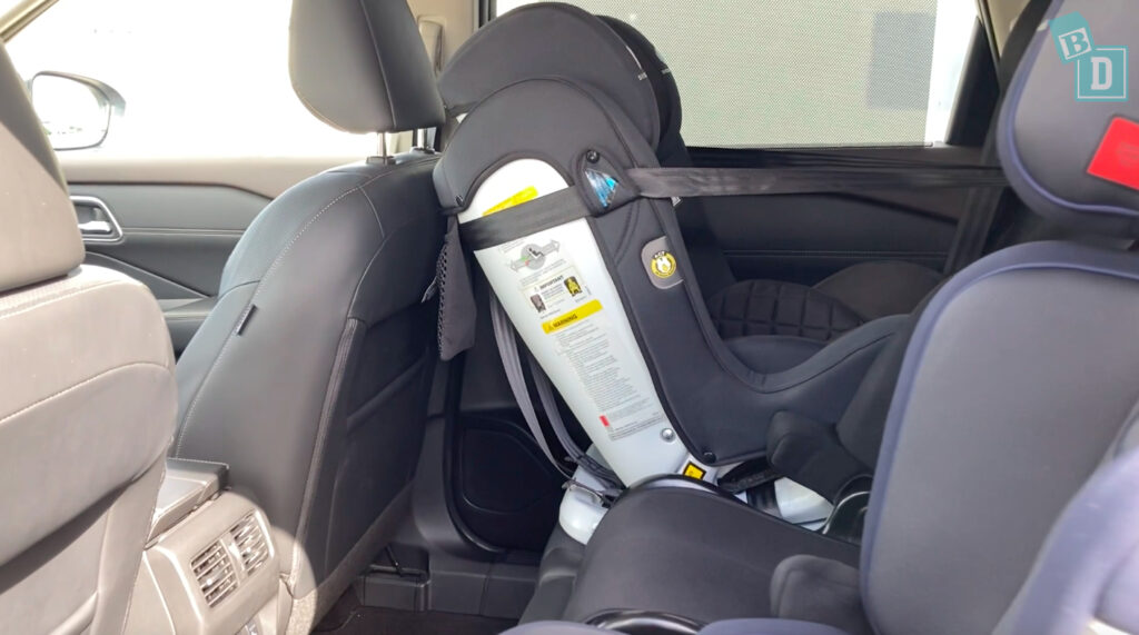 2023 Nissan X-Trail e-Power legroom with rear-facing child seats installed in the second row 