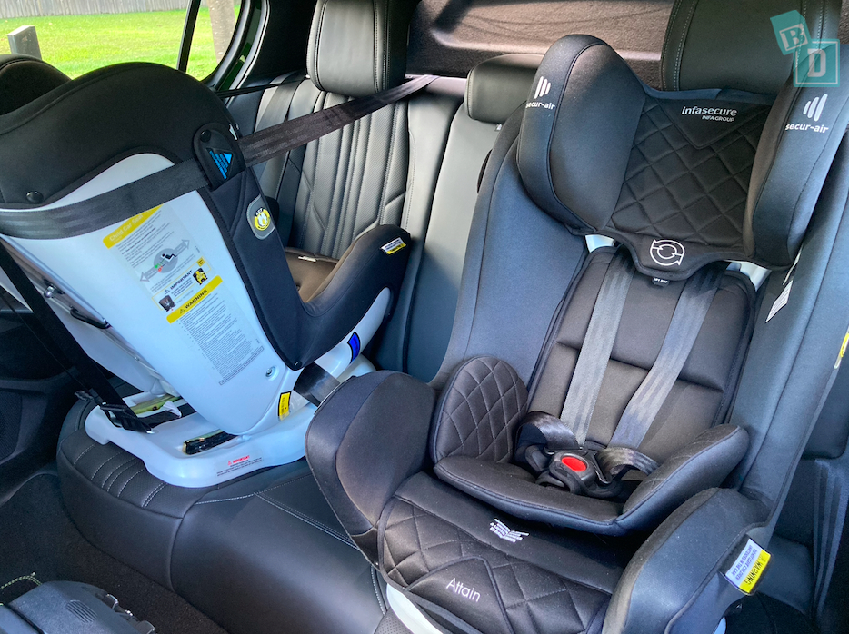 2023 Peugeot 308 GT space between two child seats installed in the second row 