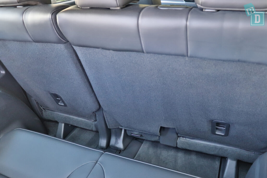 2013 toyota camry rear seats.