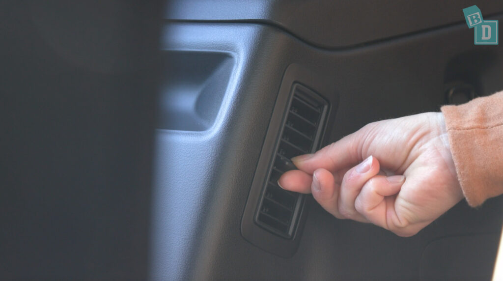 2023 Mazda CX-90 third-row air conditioning vent
