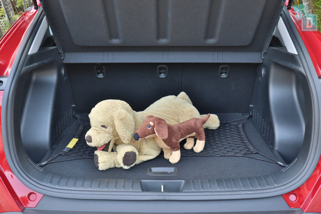 2023 Hyundai Kona boot space for dogs with two rows of seats in use 