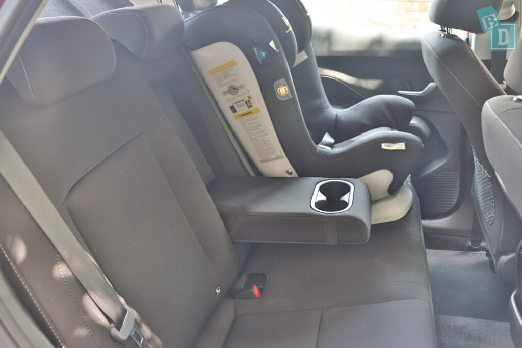 2023 Hyundai Kona legroom with forward-facing child seats installed in the second row 