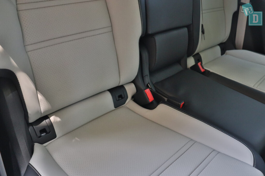 2023 Porsche Cayenne Coupe ISOFIX child seat anchorages in the second row
