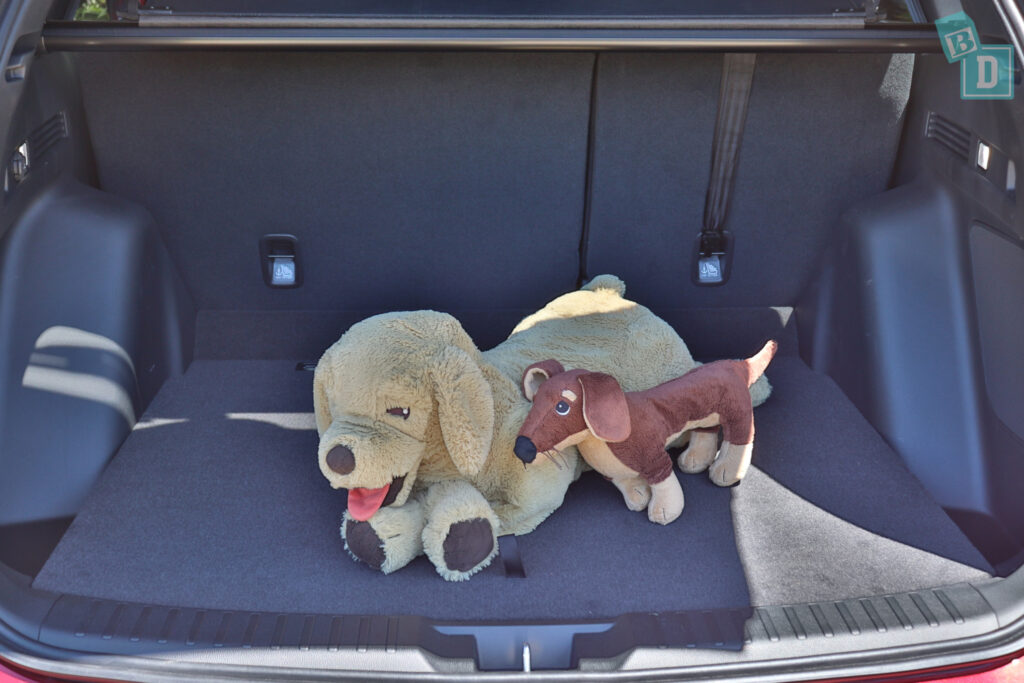 2024 Honda Civic Hybrid RS e:HEV boot space for dogs with two rows of seats in use
