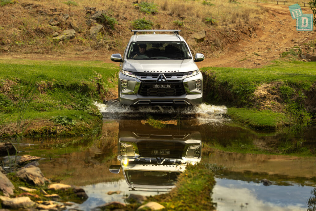 2025 Mitsubishi Pajero Sport water crossing