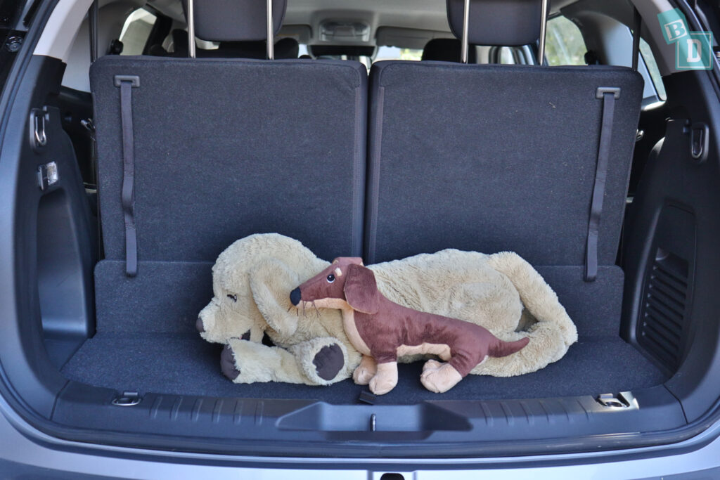 2024 Isuzu MU-X 1.9L LS-M 4X4 boot space for dogs with all three rows in use
